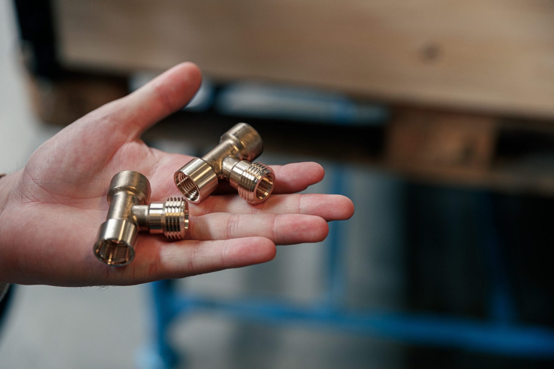 Materialevalg til slanke, langdrejede emner, RM Fintech A/S